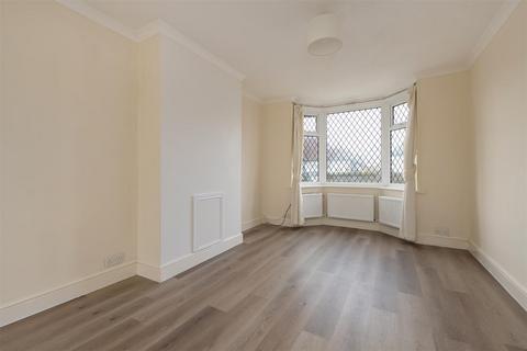 2 bedroom semi-detached house to rent, Manor Road, Tankerton, Whitstable