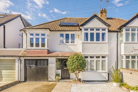 undefined, Summer Avenue, East Molesey KT8
