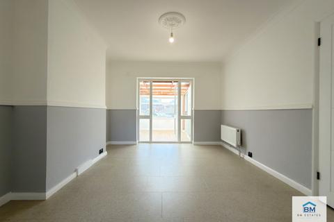 2 bedroom bungalow for sale, Ocean Road, Leicester LE5
