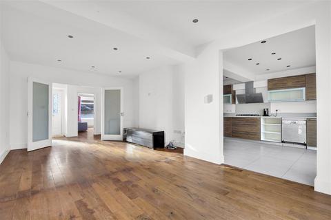 4 bedroom semi-detached house to rent, Kings Drive, Wembley HA9