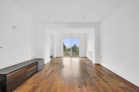4 bedroom semi-detached house to rent, Kings Drive, Wembley HA9