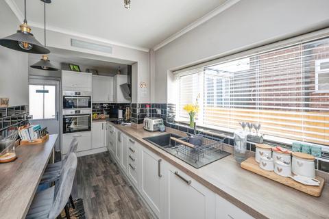 3 bedroom semi-detached house for sale, Searby Road, Sutton-in-Ashfield, NG17