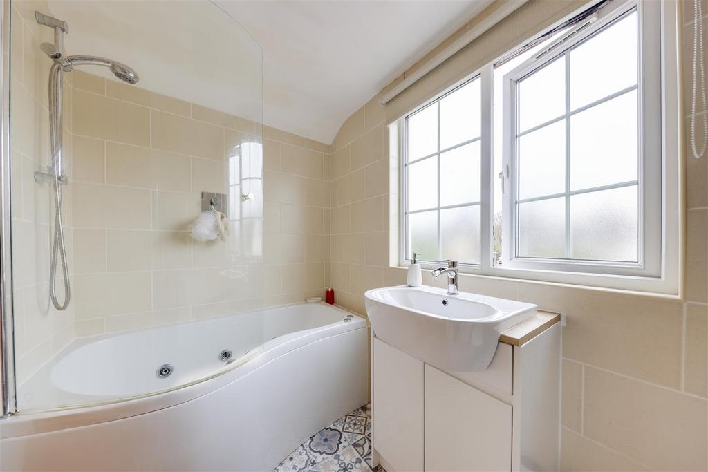 Family Bathroom Alt