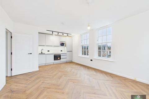 1 bedroom apartment to rent, High street, crawley RH10