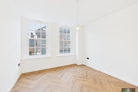 1 bedroom apartment to rent, High street, crawley RH10