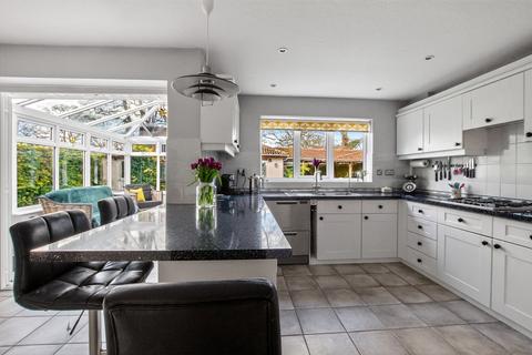 4 bedroom detached house for sale, Badgers Copse, New Milton, BH25