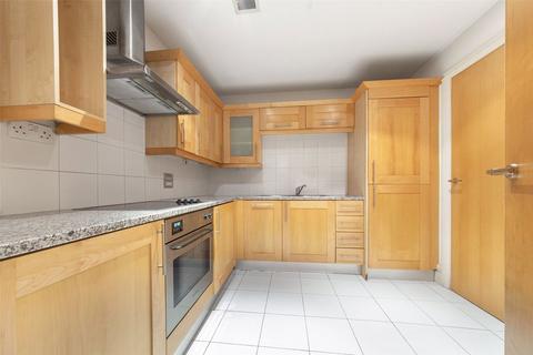 2 bedroom flat for sale, Whitehouse Apartments, London SE1