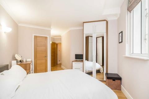 2 bedroom flat for sale, South Block, London SE1