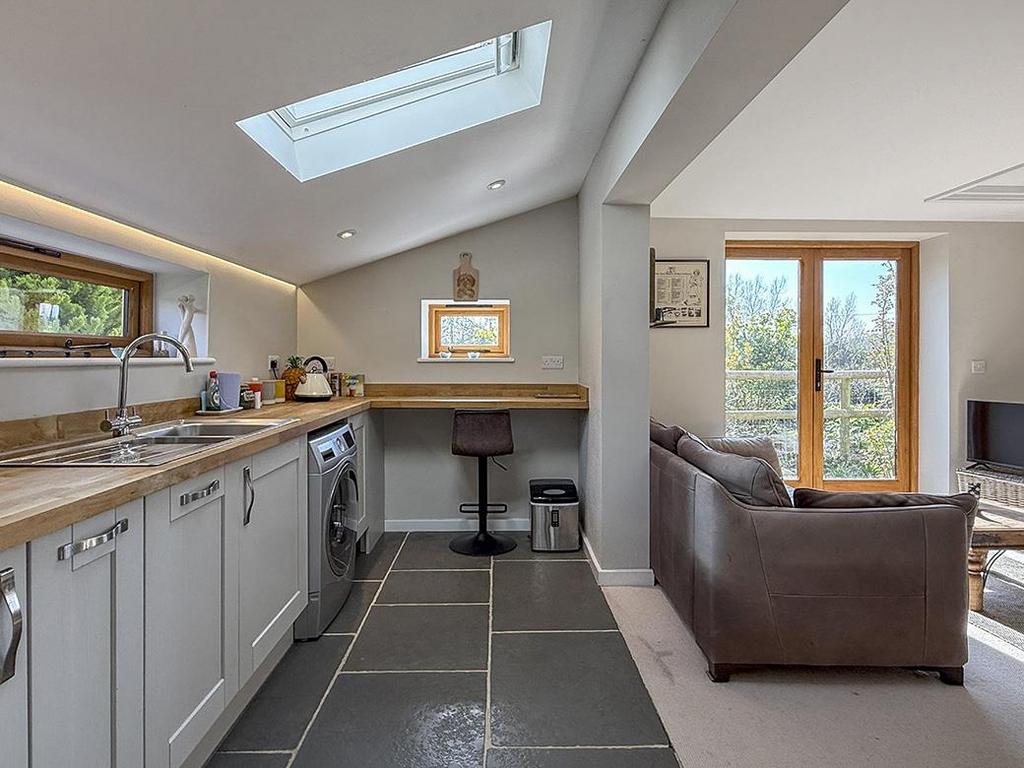 GREENCLOSE 057.jpg