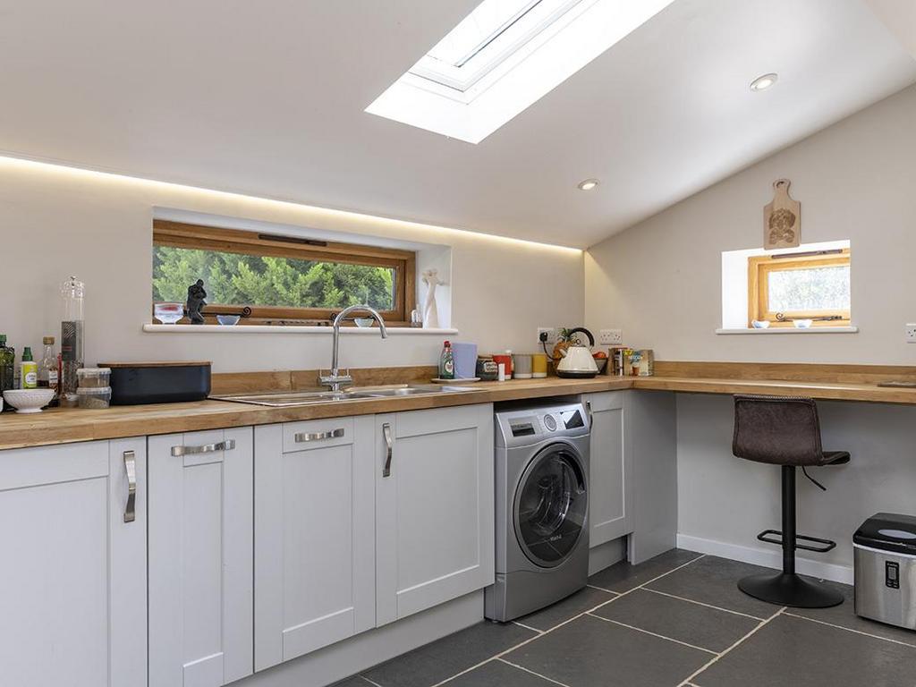 GREENCLOSE 015.jpg