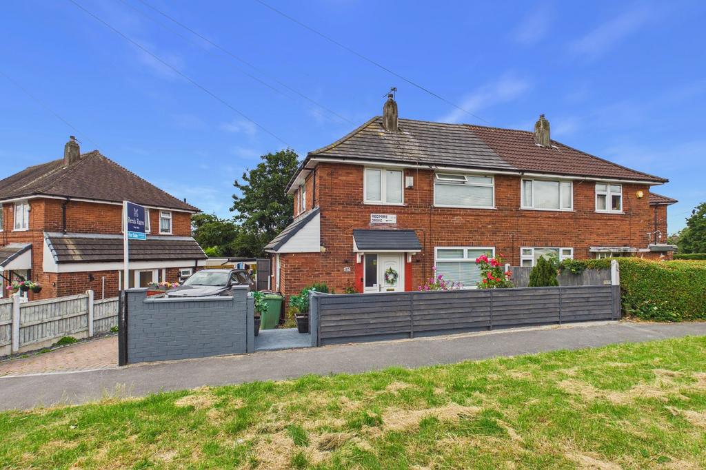 2 bedroom semi-detached house for sale