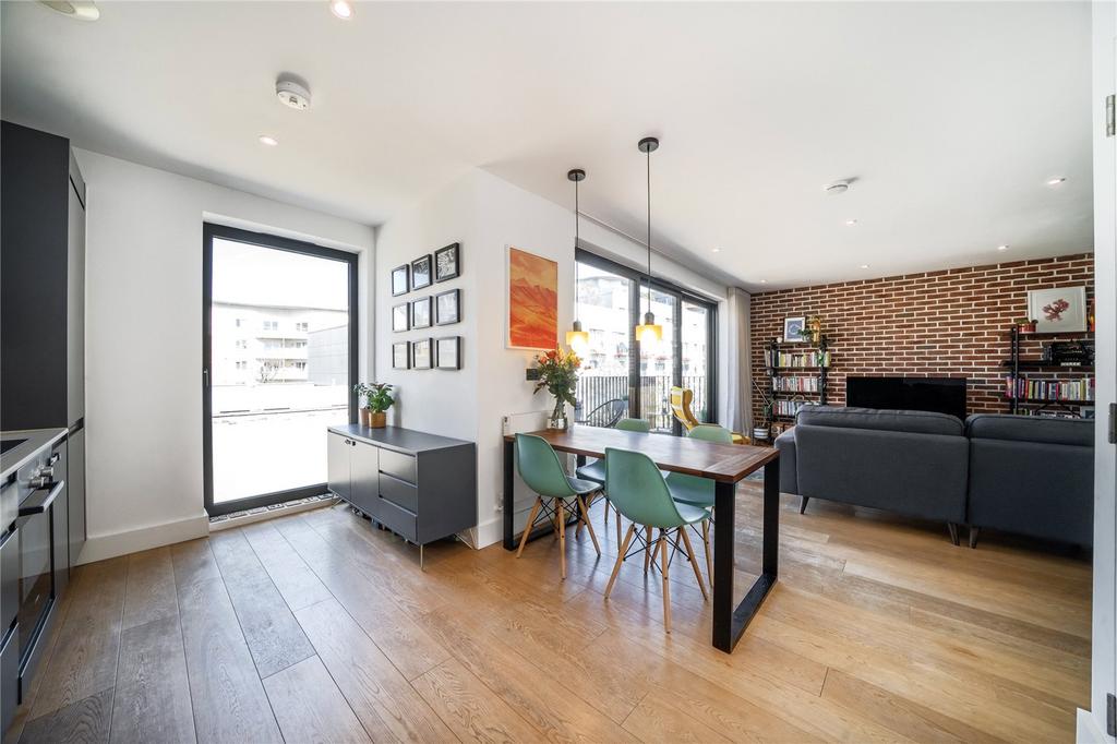 Kitchen/Living Area