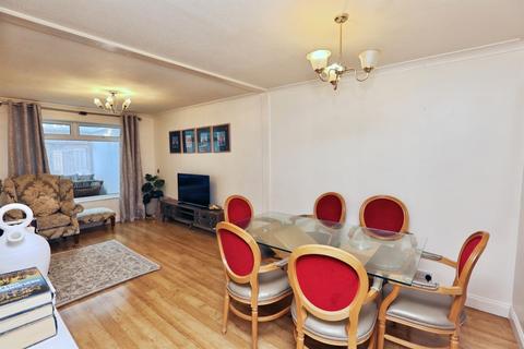 3 bedroom terraced house for sale, Vian Close, Gosport
