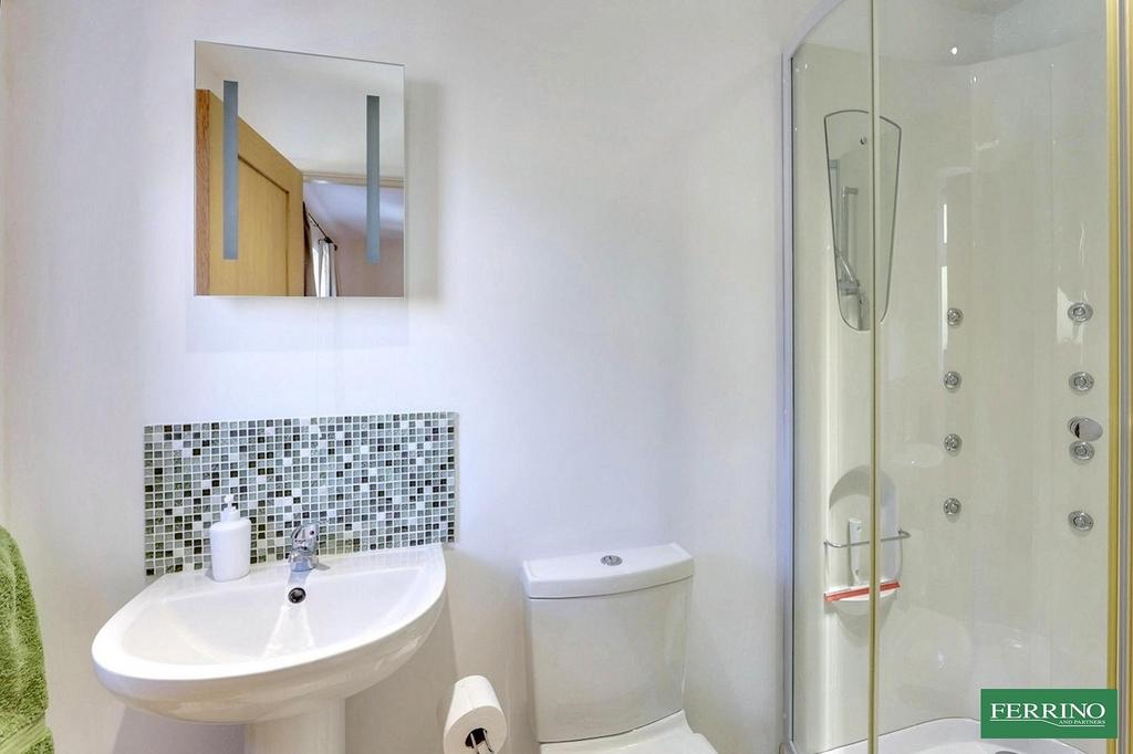 Bedroom 1 En-suite