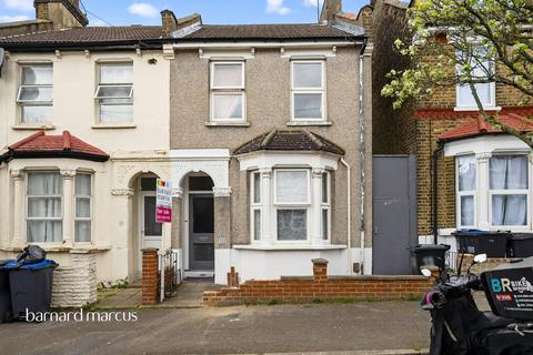 3 bedroom end of terrace house for sale, Lynton Road, Croydon