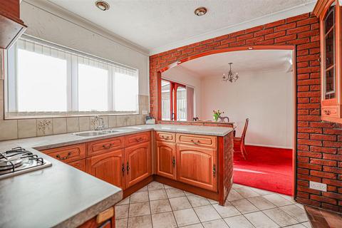 3 bedroom semi-detached house for sale, Manscroft Road, Hemel Hempstead, HP1