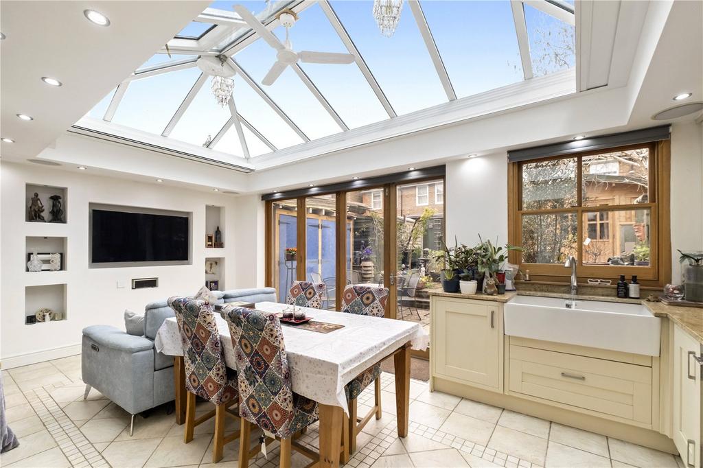 Dining/Family Area