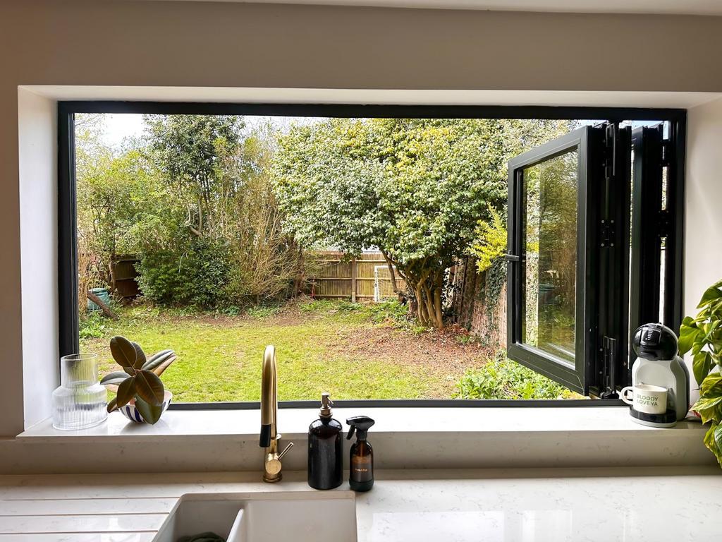 Kit Bifold Window