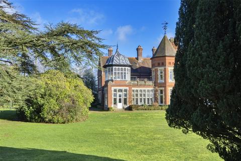 2 bedroom apartment for sale, North Frith Park, Hadlow, Tonbridge, Kent, TN11