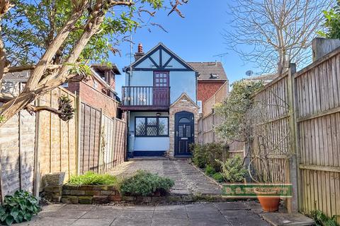 undefined, Wraysbury, Berkshire