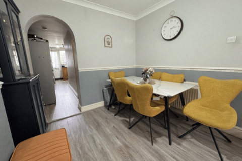undefined, Roman Road, East Ham, London, E6