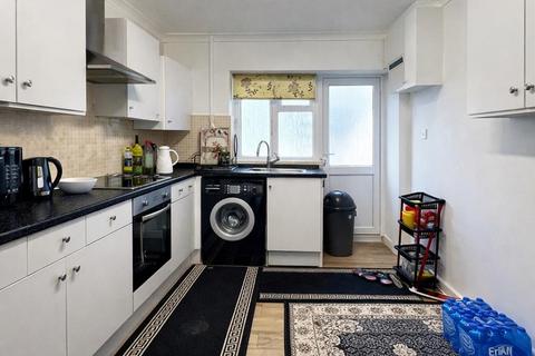 undefined, High Mead, Harrow HA1