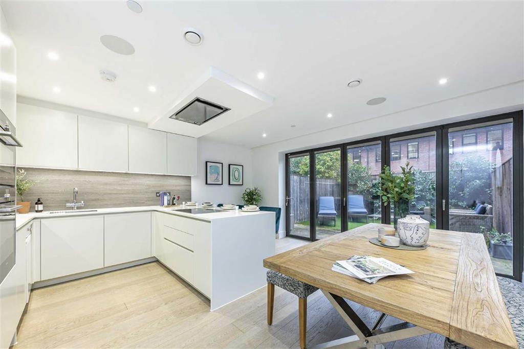 Kitchen, open plan living
