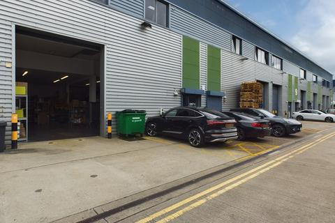 Warehouse to rent, 170 Rowan Rd London SW16 5BN