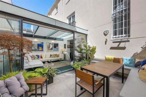 3 bedroom house for sale, Park Village West, London NW1