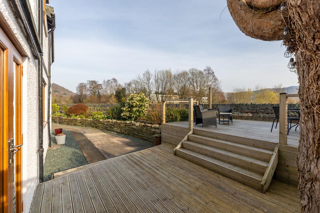 Rear Decking Area