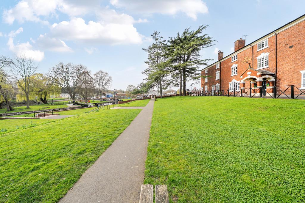 1434063-3-69c15f5173635