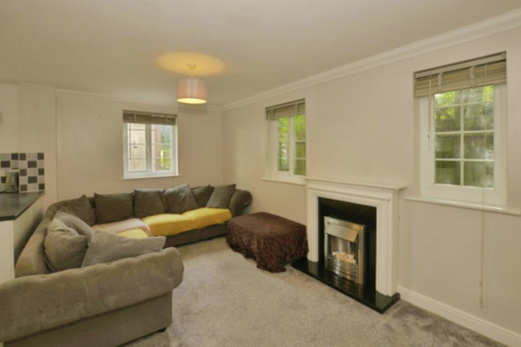 2 bedroom flat to rent, Chater Close, Ashford, TN23