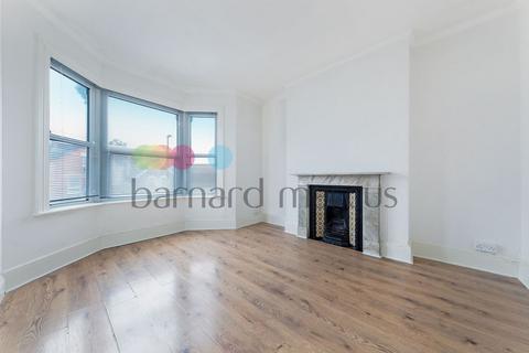 3 bedroom flat to rent, Parchmore Road, THORNTON HEATH