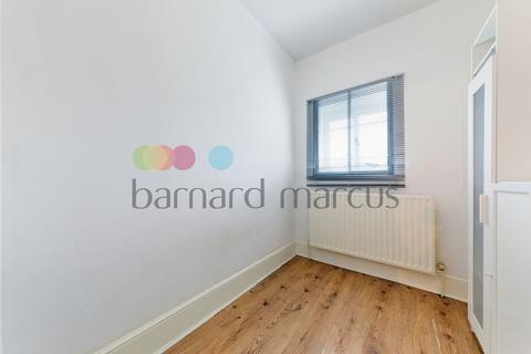 3 bedroom flat to rent, Parchmore Road, THORNTON HEATH