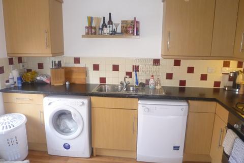 3 bedroom semi-detached house to rent, Flannagan Way, Coalville LE67