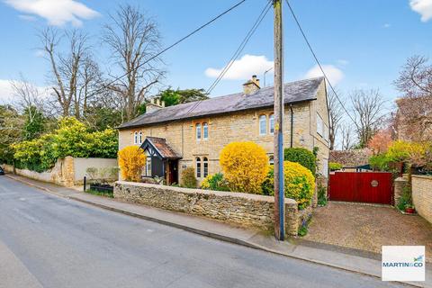 4 bedroom semi-detached house for sale, Alchester Road, Chesterton OX26