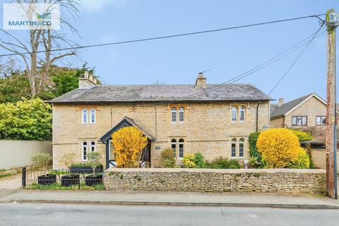 4 bedroom semi-detached house for sale, Alchester Road, Chesterton OX26