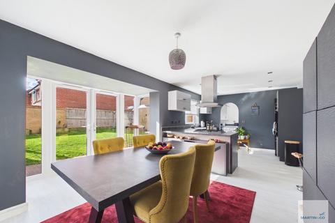 4 bedroom detached house for sale, Bellman Close, Hucknall