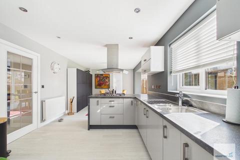 4 bedroom detached house for sale, Bellman Close, Hucknall