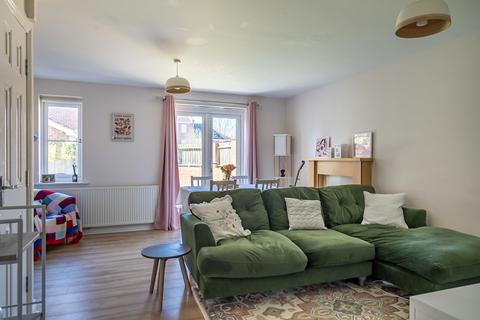 4 bedroom end of terrace house for sale, Bintley Drive, Pocklington