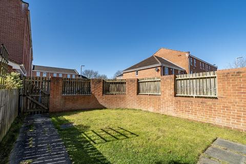 4 bedroom end of terrace house for sale, Bintley Drive, Pocklington