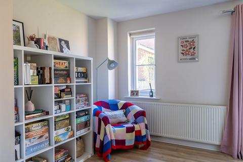 4 bedroom end of terrace house for sale, Bintley Drive, Pocklington