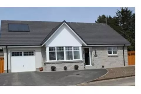 2 bedroom detached bungalow for sale