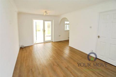 4 bedroom detached house to rent, Huntsmans Way, Bedford MK44