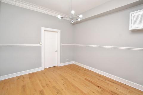 undefined, Taylor Place, Abbeyhill, Edinburgh, EH7