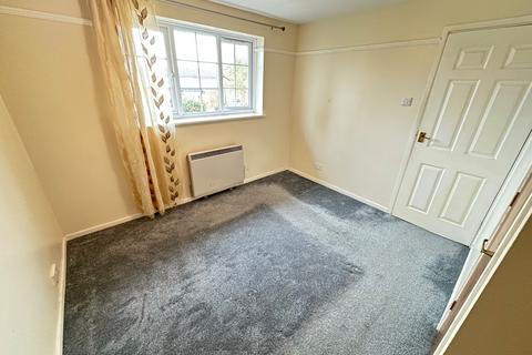 undefined, Rochford Drive, Luton, Bedfordshire, LU2 8SU