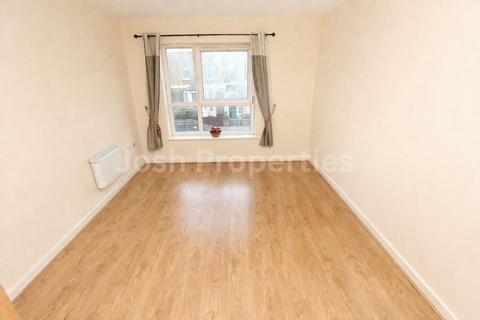 2 bedroom flat to rent, Westferry Road, London E14