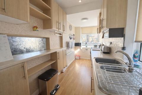 3 bedroom semi-detached house for sale, Oakleigh Terrace, Clayton, Bradford