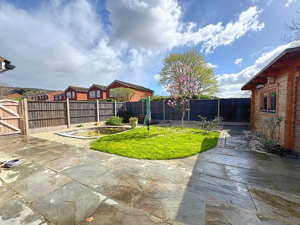 Fore garden front side