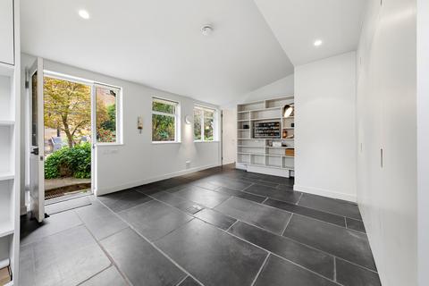 undefined, 5 Highbury Grove